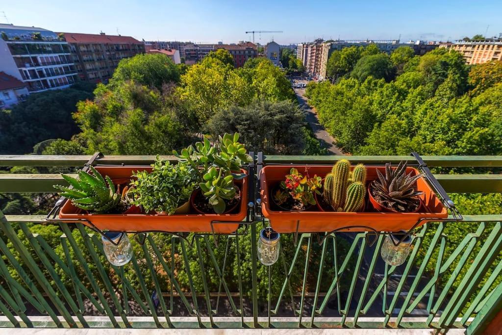 Sunny & Updated Flat With Panoramic City View 50M From M4 Stop Milão Exterior foto