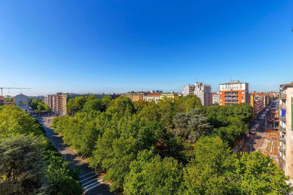 Sunny & Updated Flat With Panoramic City View 50M From M4 Stop Milão Exterior foto