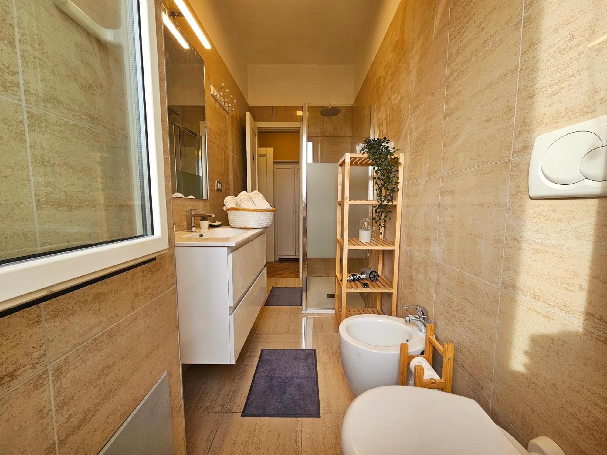Sunny & Updated Flat With Panoramic City View 50M From M4 Stop Milão Exterior foto